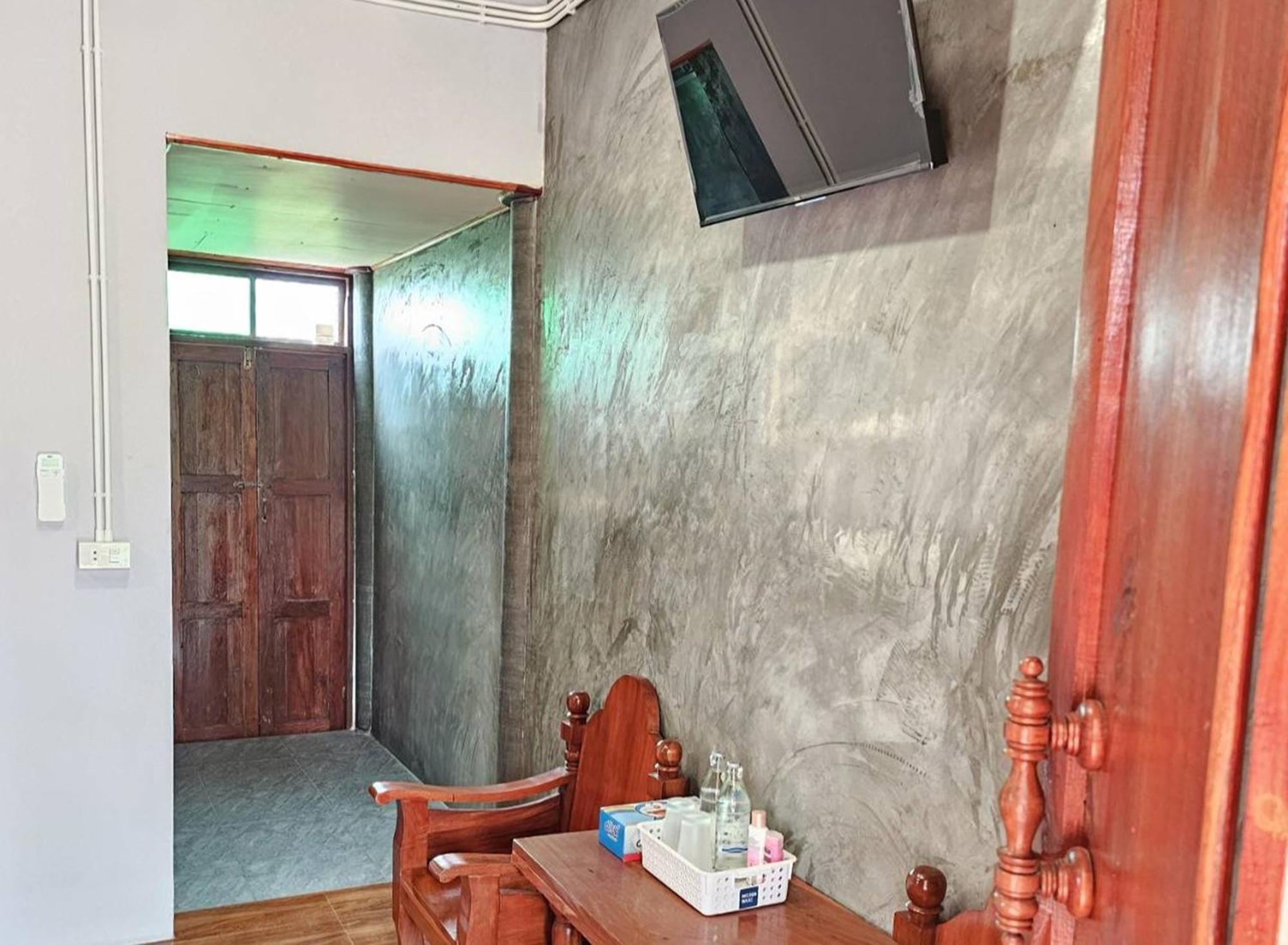 Nipatra Homestay Bangkok Extérieur photo