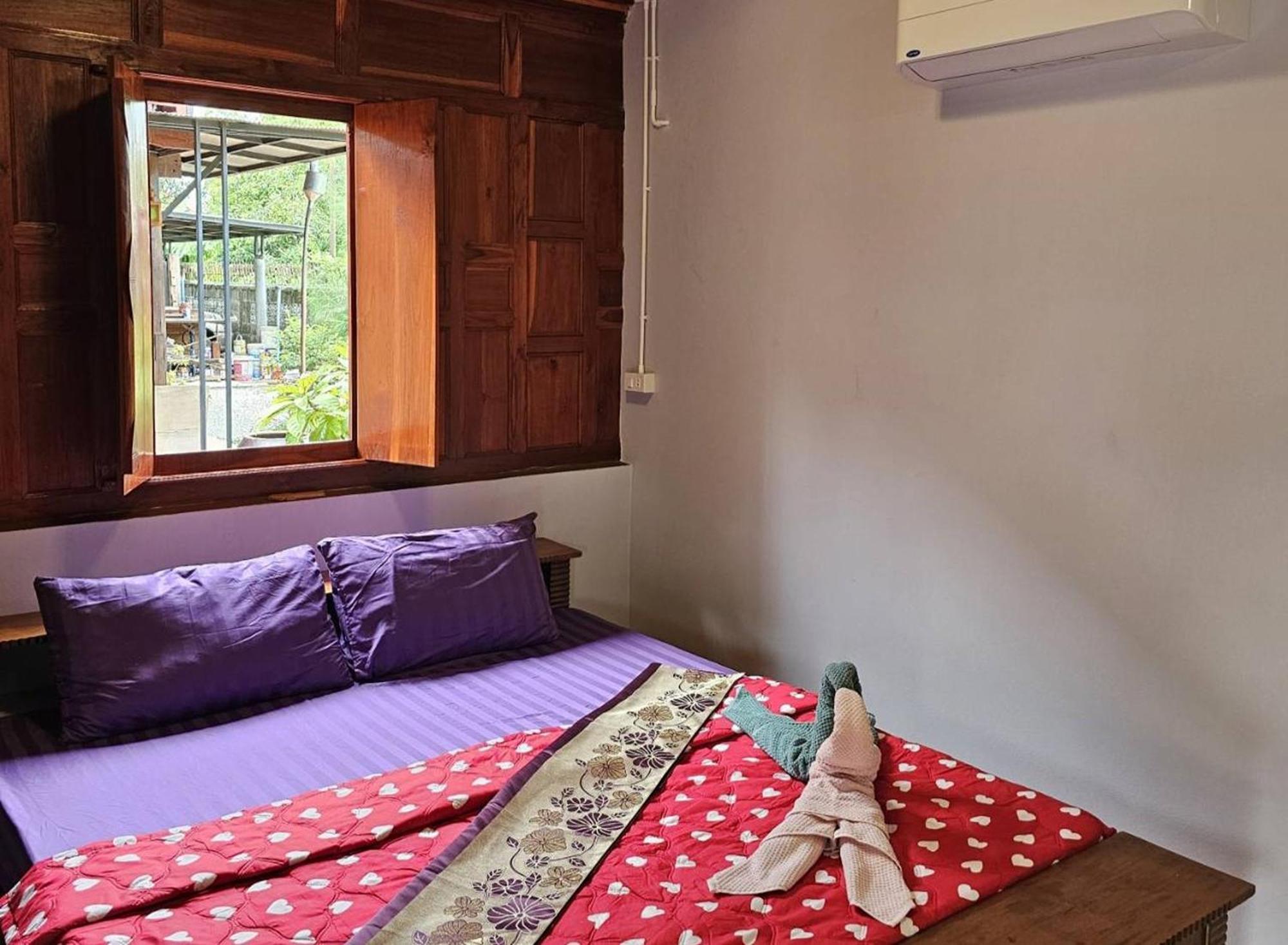 Nipatra Homestay Bangkok Extérieur photo