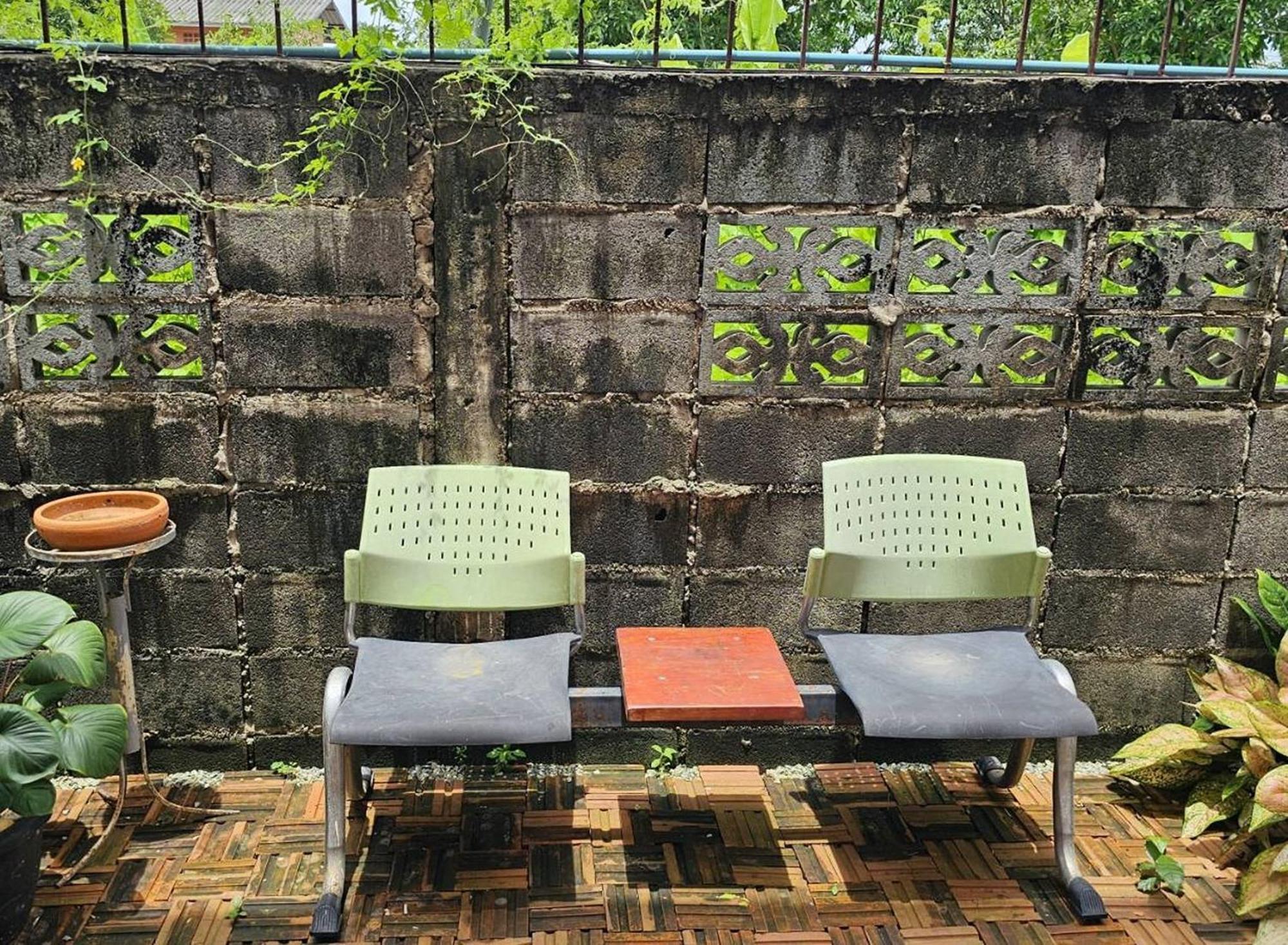 Nipatra Homestay Bangkok Extérieur photo