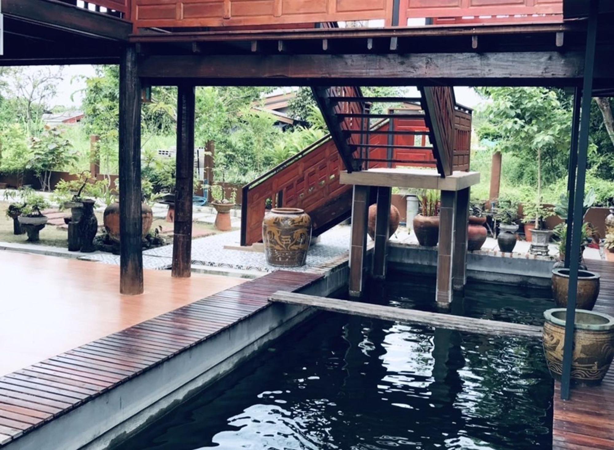 Nipatra Homestay Bangkok Extérieur photo