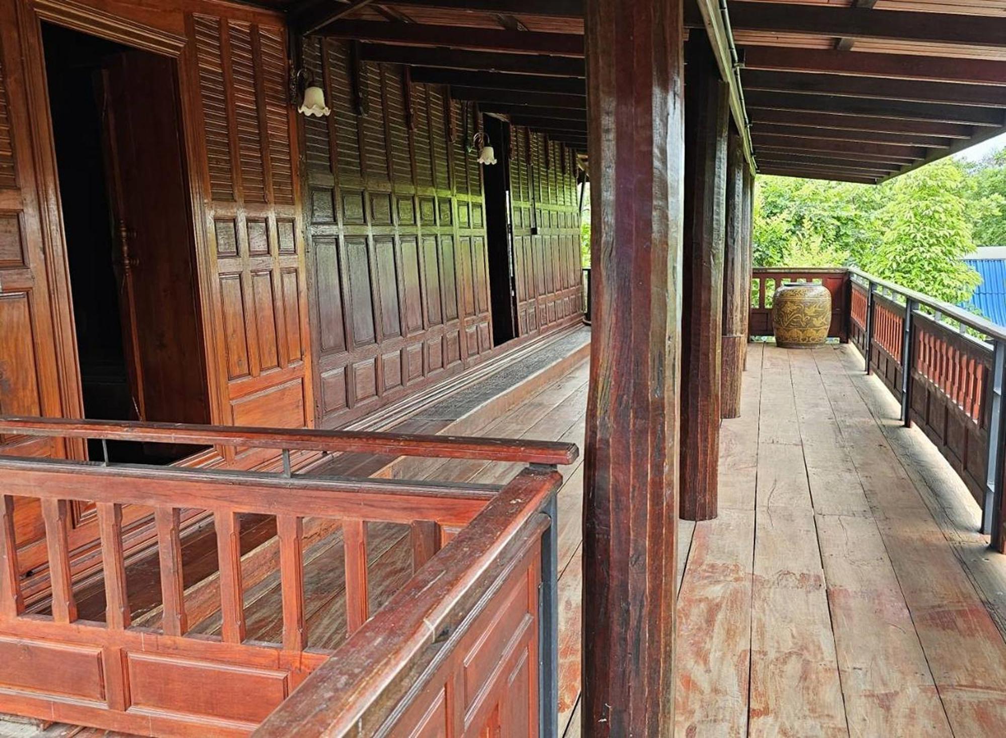 Nipatra Homestay Bangkok Extérieur photo