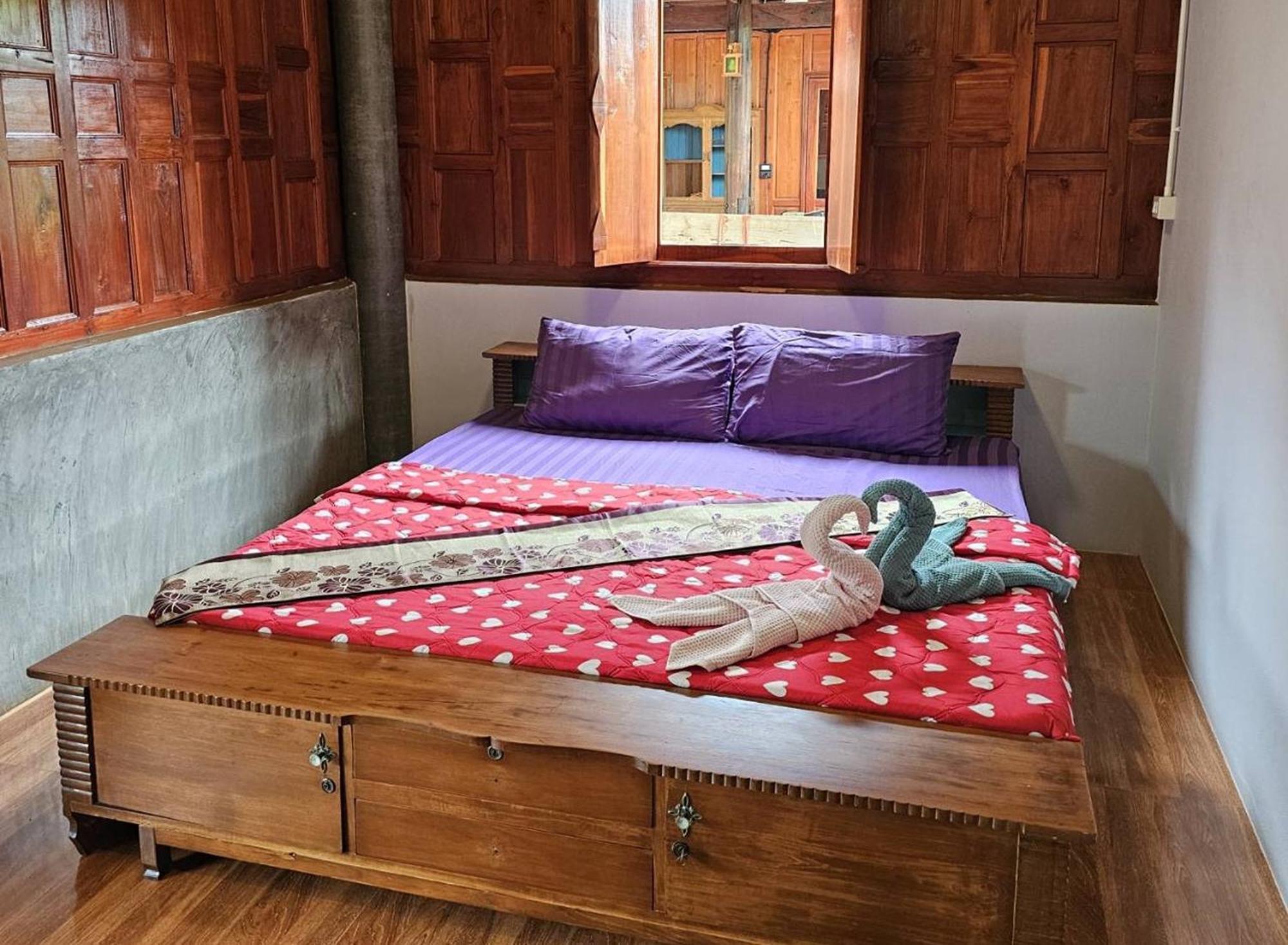 Nipatra Homestay Bangkok Extérieur photo